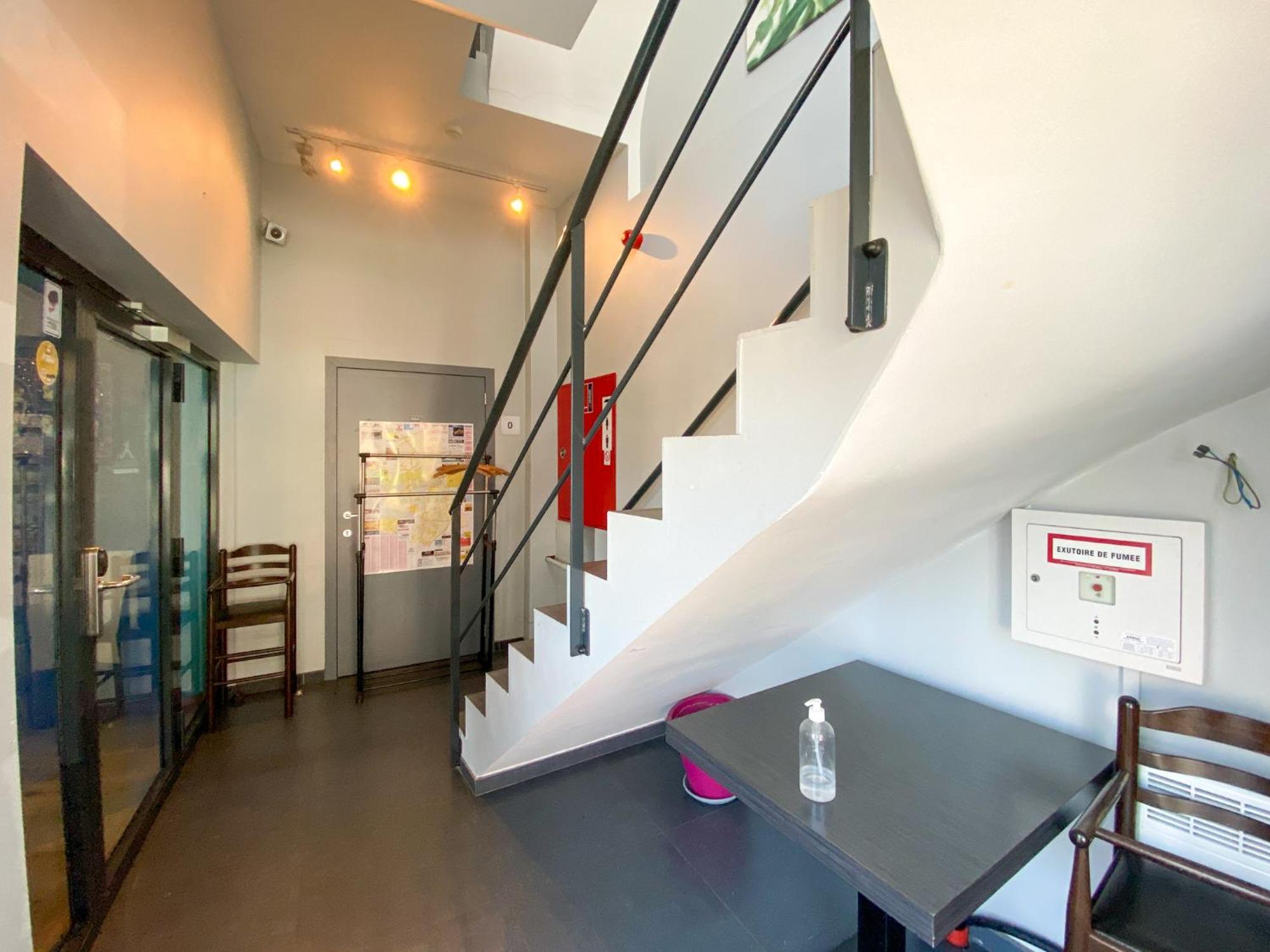 A Fleur De Couette Hotel Auvelais Екстериор снимка