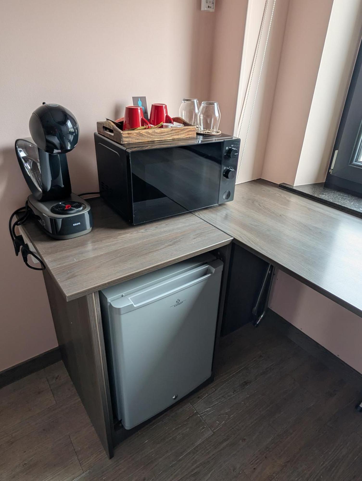 A Fleur De Couette Hotel Auvelais Екстериор снимка