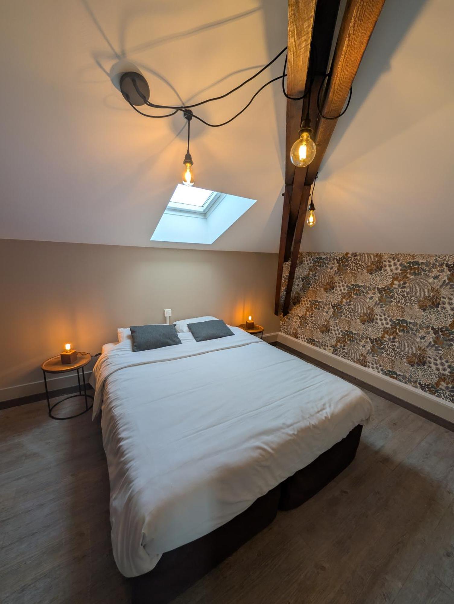 A Fleur De Couette Hotel Auvelais Екстериор снимка