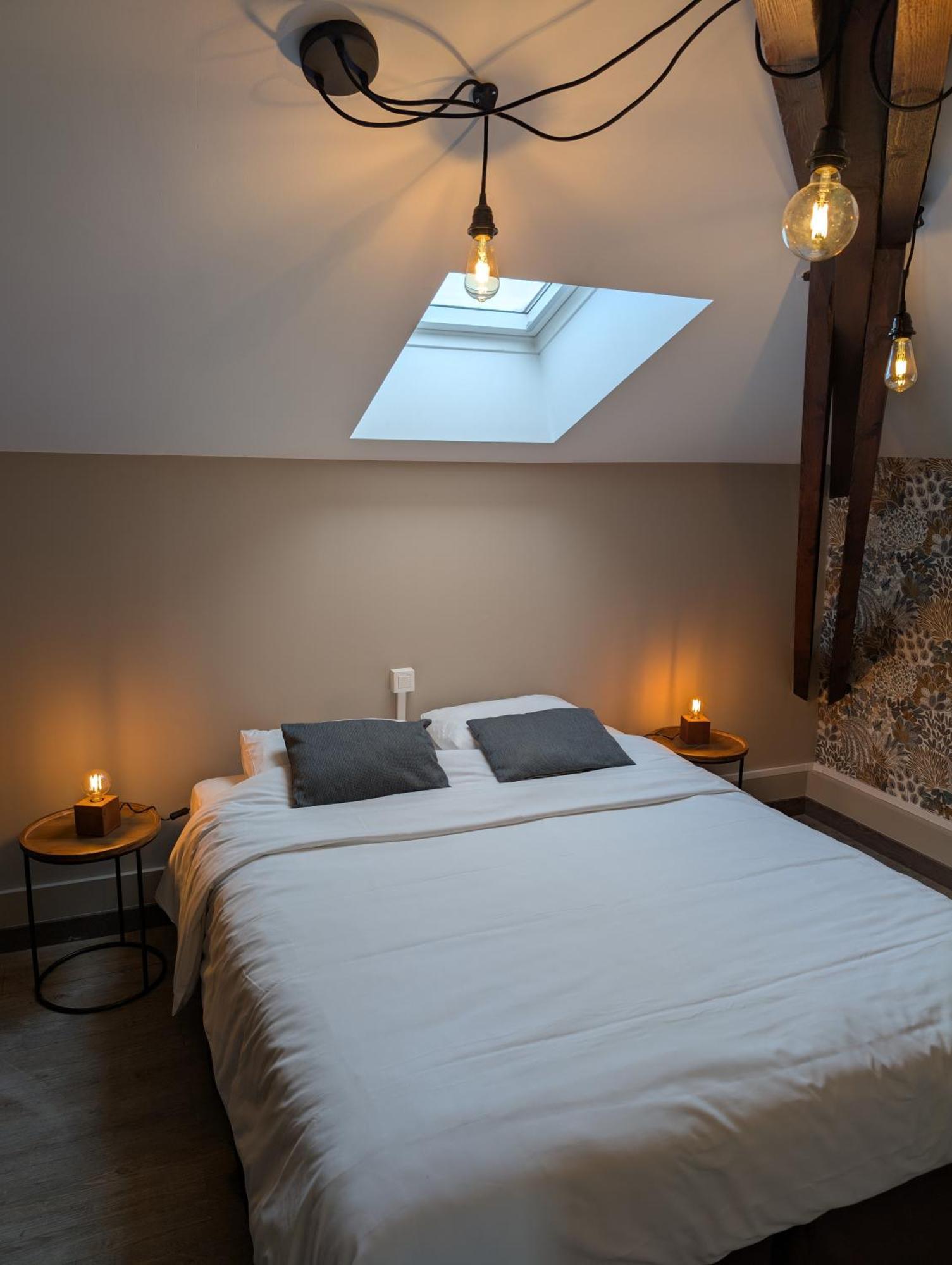 A Fleur De Couette Hotel Auvelais Екстериор снимка