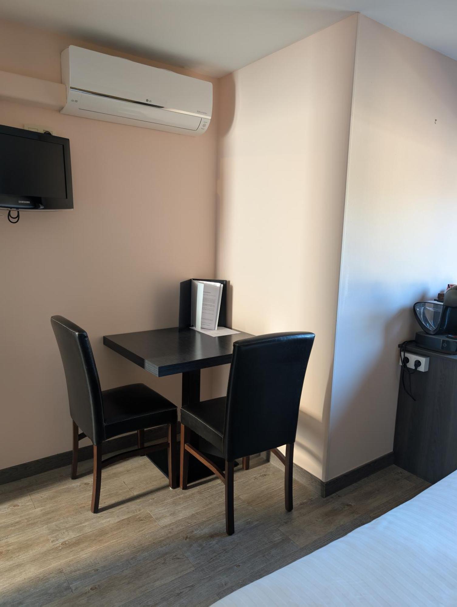 A Fleur De Couette Hotel Auvelais Екстериор снимка